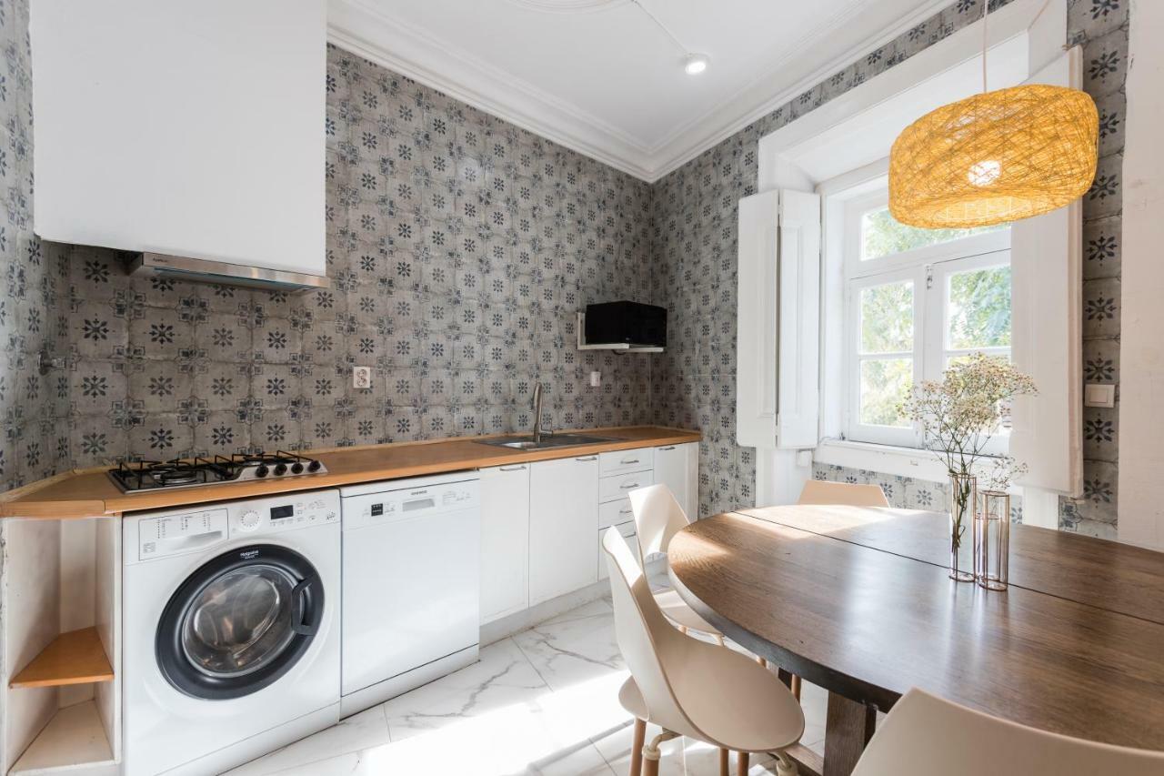 Alfama Tale Four-Bedroom Apartment W/ River View - By Lu Holidays Lisbon Exterior photo
