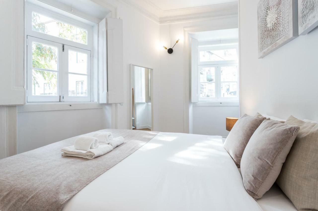 Alfama Tale Four-Bedroom Apartment W/ River View - By Lu Holidays Lisbon Exterior photo